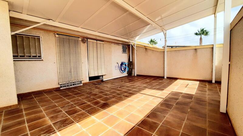 4 Schlafzimmer Stadthaus zu verkaufen