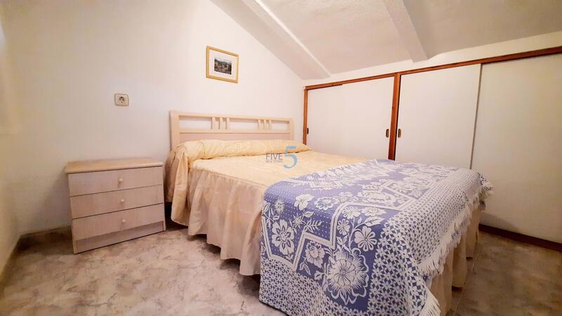 4 Schlafzimmer Stadthaus zu verkaufen