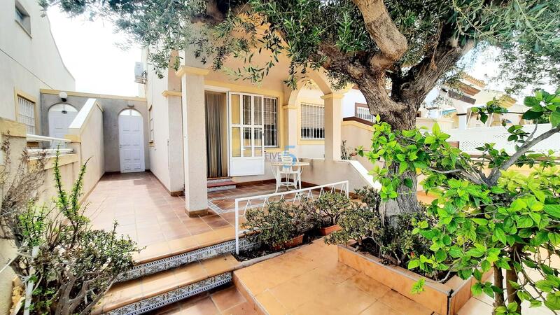 4 Schlafzimmer Stadthaus zu verkaufen