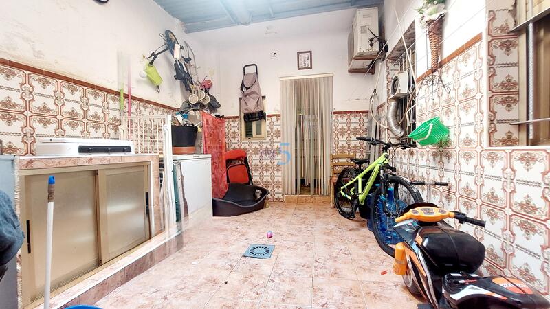 3 спальная комната квартира продается