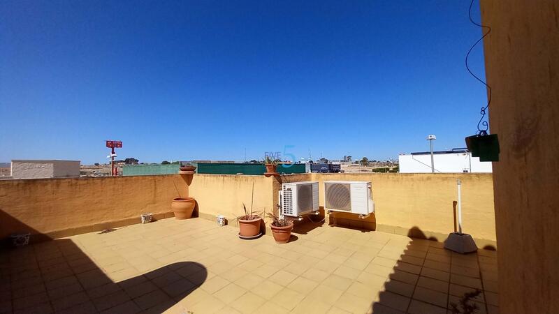 3 bedroom Townhouse for sale