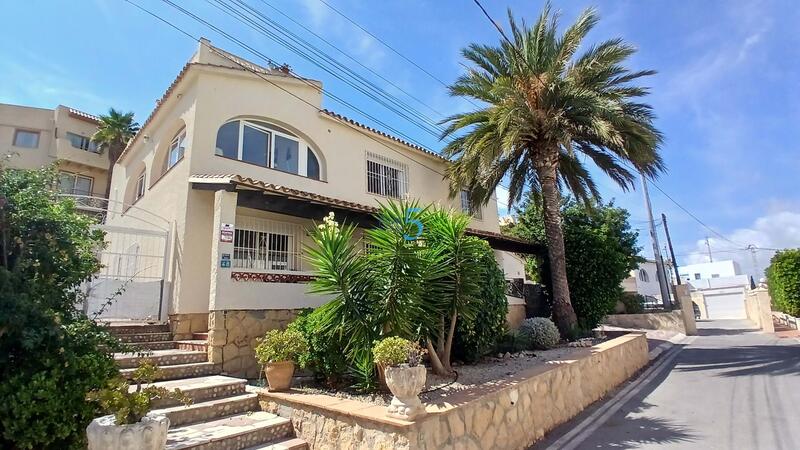 Villa til salgs i l'Alfàs del Pi, Alicante
