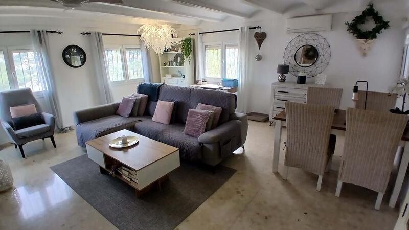 4 Cuarto Villa en venta