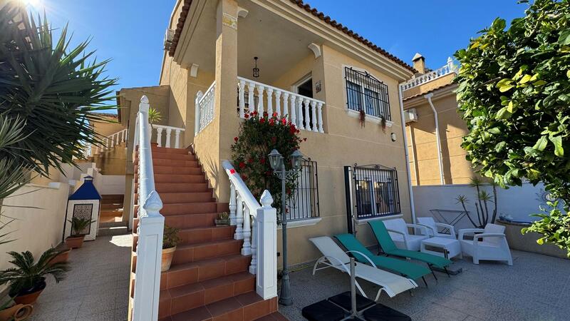 Деревенский Дом продается в Orihuela, Alicante