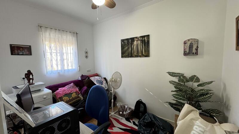 5 спальная комната Деревенский Дом продается