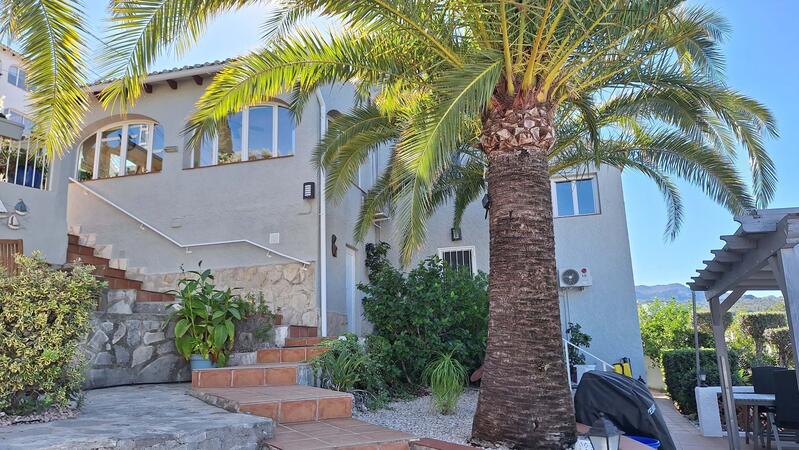Villa en venta en Orba, Alicante