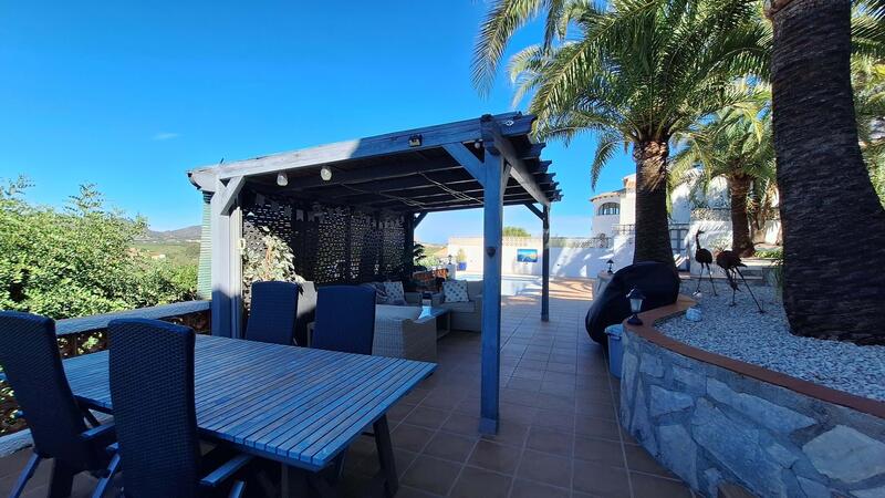 3 Cuarto Villa en venta