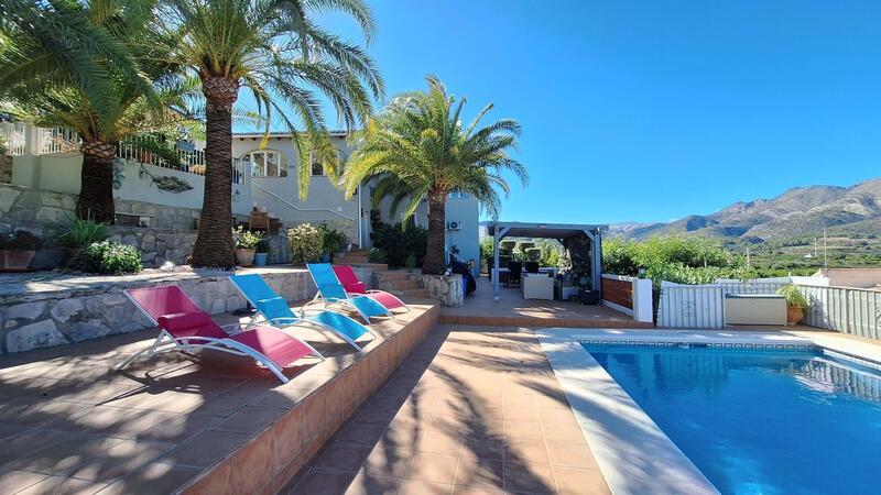 3 Cuarto Villa en venta
