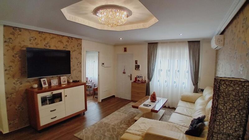 3 Schlafzimmer Stadthaus zu verkaufen
