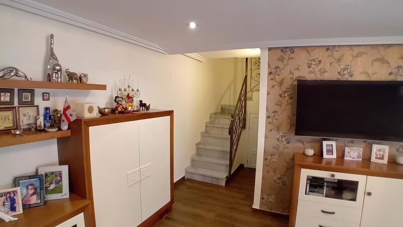 3 Schlafzimmer Stadthaus zu verkaufen