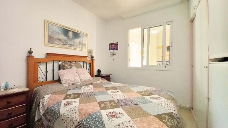 4 slaapkamer Gezinswoning Te koop