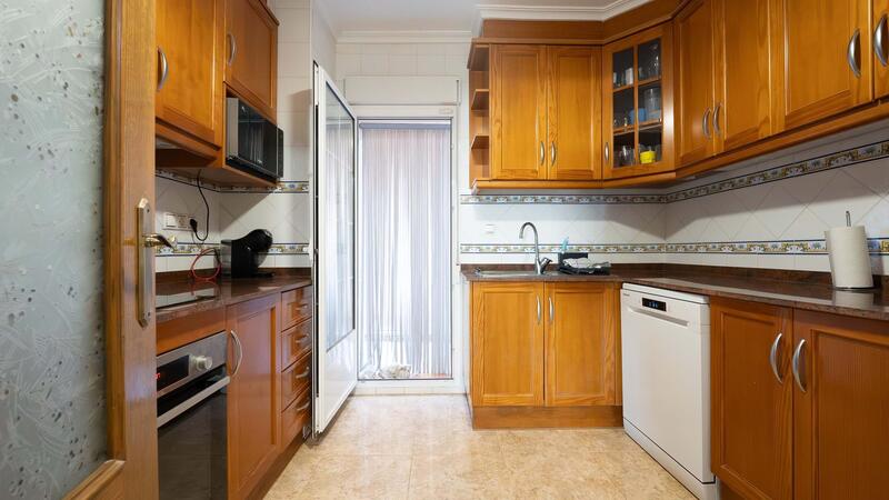 3 bedroom Townhouse for sale
