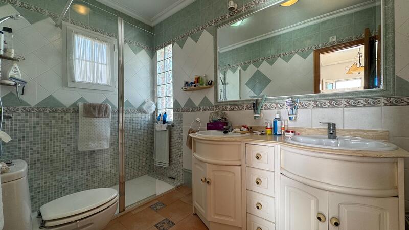 3 bedroom Villa for sale