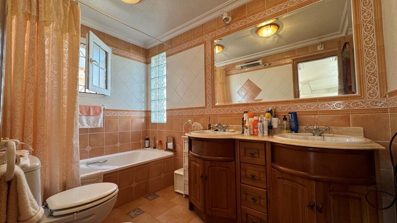 3 bedroom Villa for sale