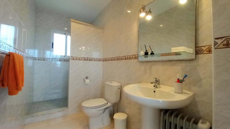 3 спальная комната вилла продается