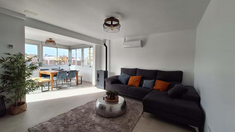 3 bedroom Apartment for sale