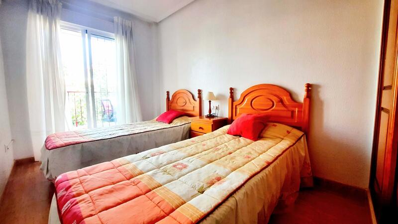 2 Cuarto Adosado en venta