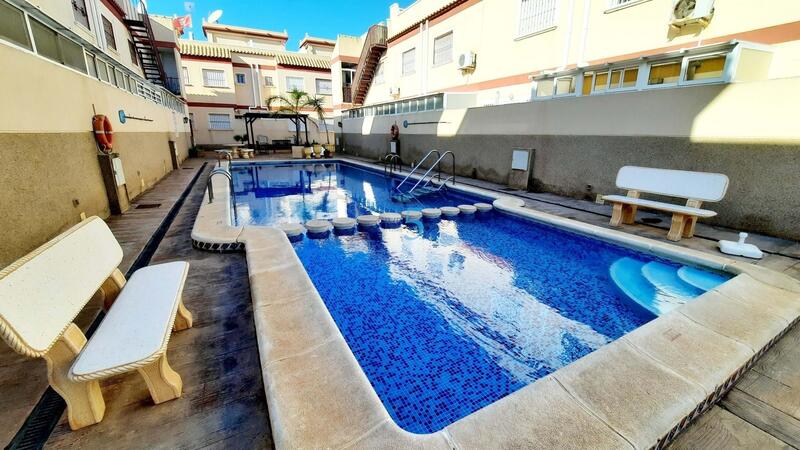 2 Cuarto Adosado en venta