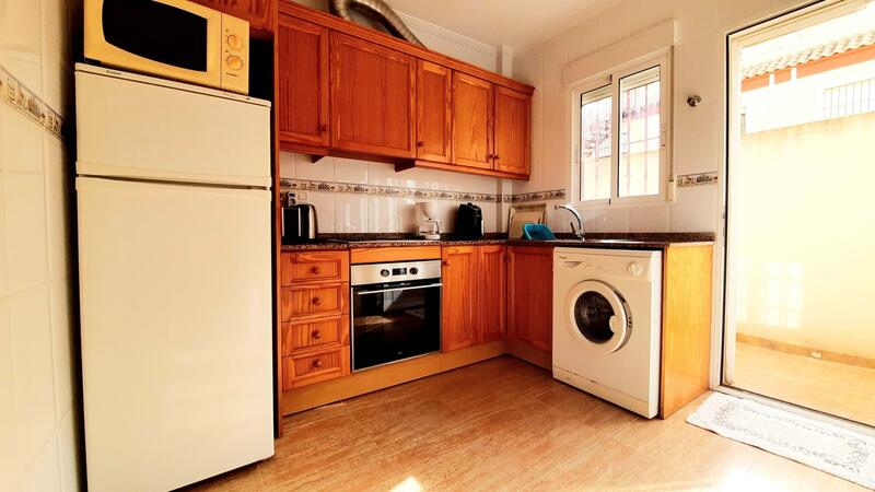 2 Cuarto Adosado en venta