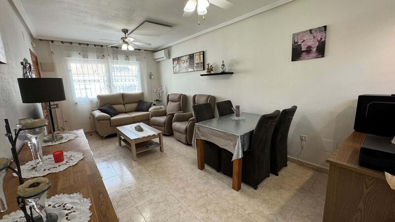 3 bedroom Townhouse for sale