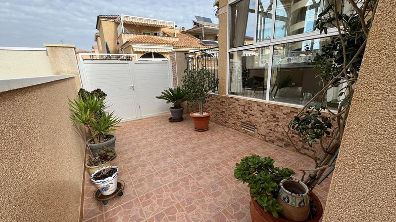3 bedroom Townhouse for sale