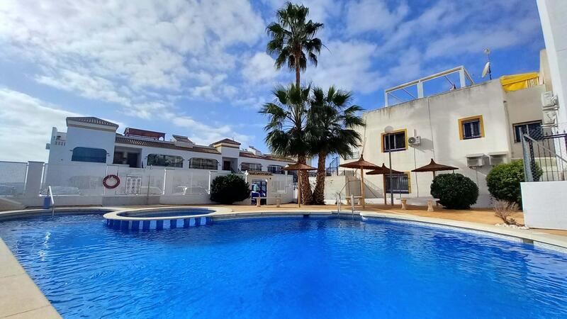 2 bedroom Apartment for sale