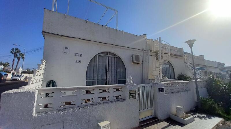 Stadthaus zu verkaufen in Torrevieja, Alicante
