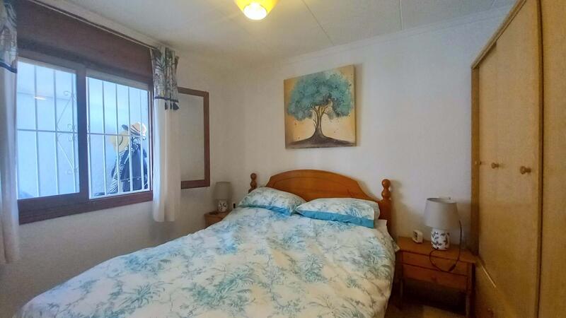 4 slaapkamer Gezinswoning Te koop
