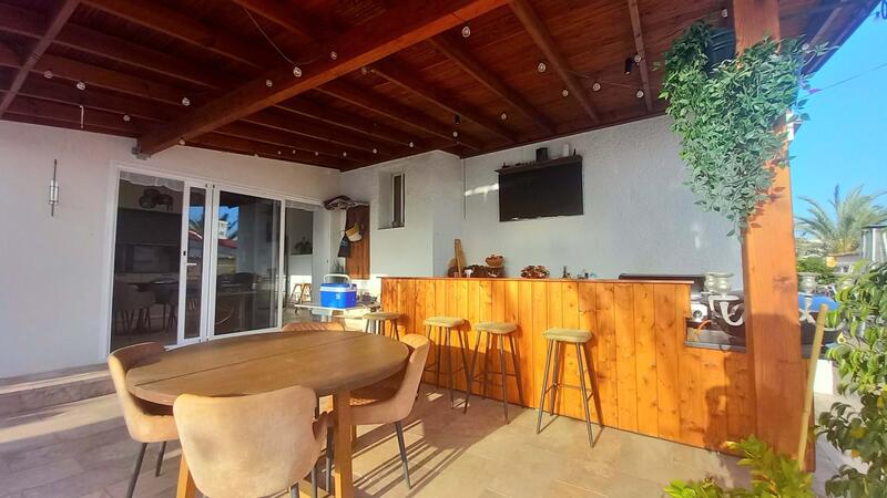 4 bedroom Villa for sale