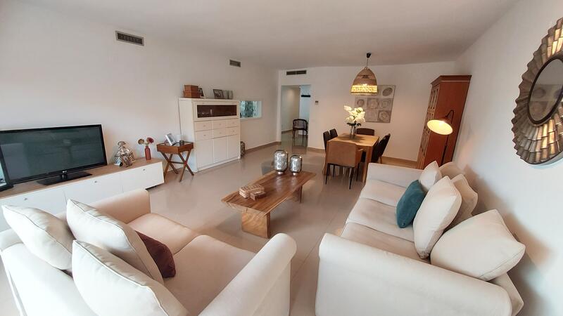Lejlighed til salg i Denia, Alicante