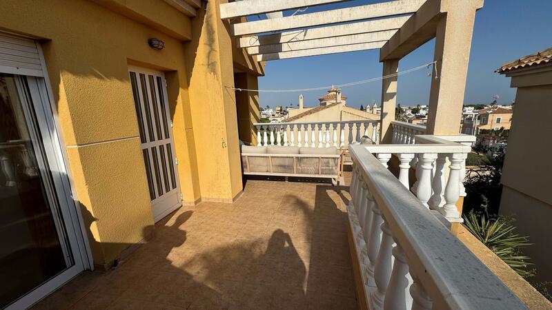 3 Cuarto Villa en venta