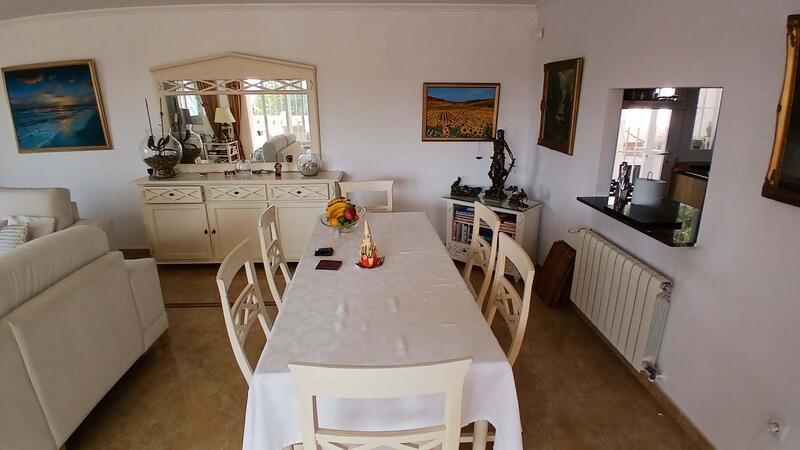 3 sovrum Villa till salu
