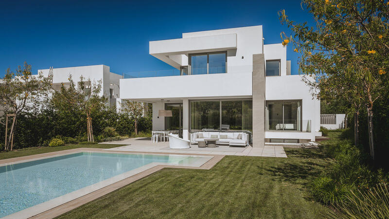 Villa à vendre dans Atalaya Isdabe, Málaga