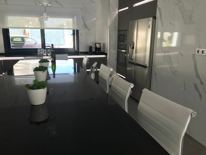 6 Cuarto Villa en venta