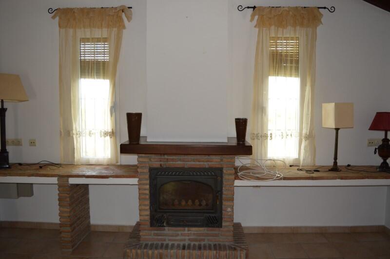 3 bedroom Country House for Long Term Rent