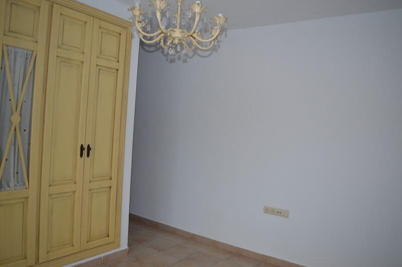 3 bedroom Country House for Long Term Rent