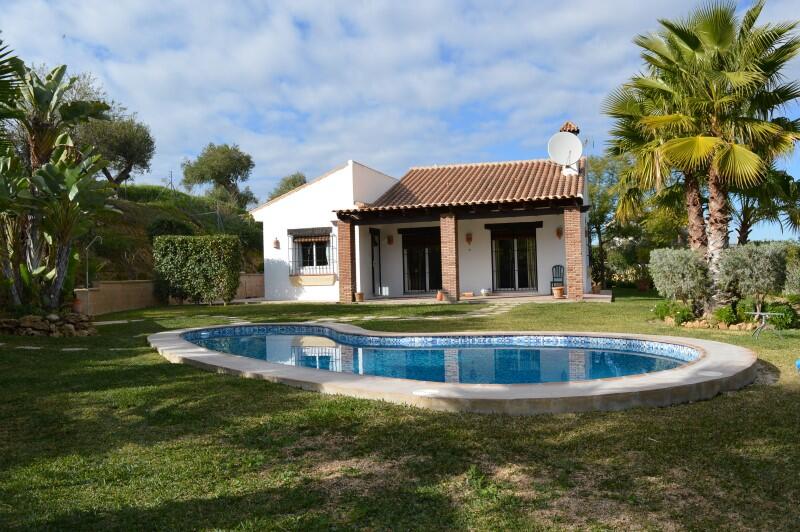 3 bedroom Country House for Long Term Rent