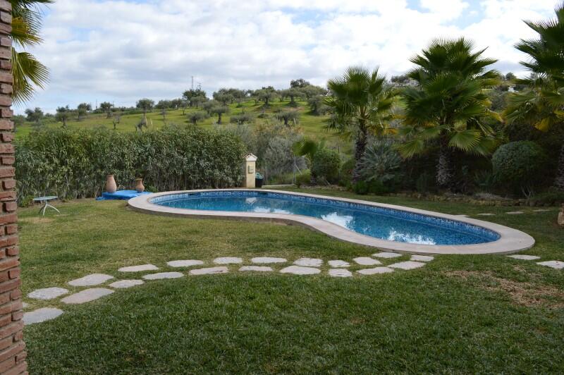 3 bedroom Country House for Long Term Rent