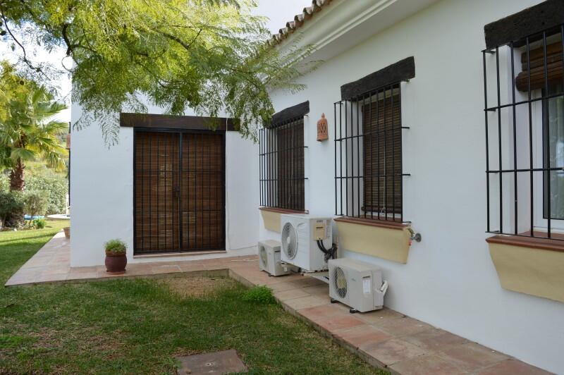 3 bedroom Country House for Long Term Rent