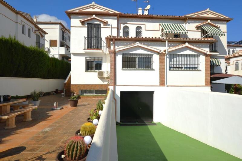 Rekkehus til salgs i Alhaurin de la Torre, Málaga