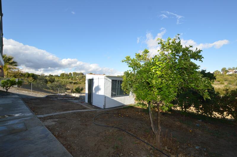 4 bedroom Country House for Long Term Rent 4 bedroom Country House for Long Term Rent