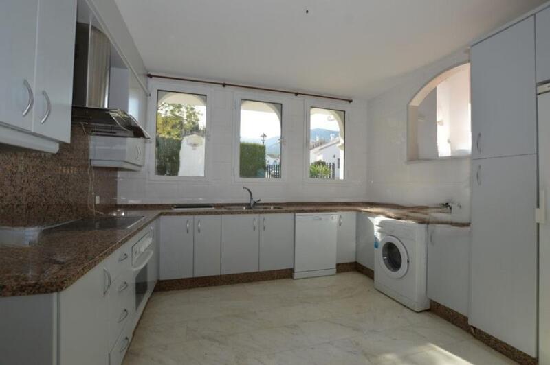 3 soveværelse Byhus til langtidsleje