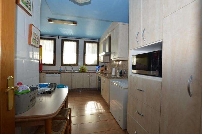 3 soveværelse Byhus til langtidsleje