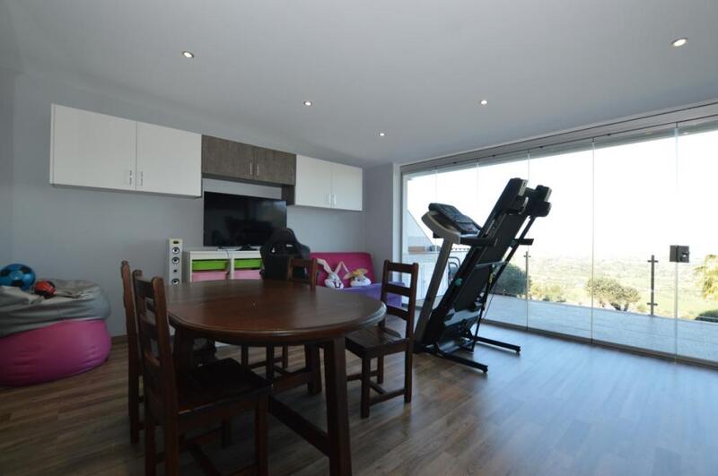 3 soveværelse Byhus til langtidsleje