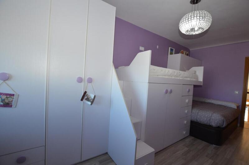 3 soveværelse Byhus til langtidsleje