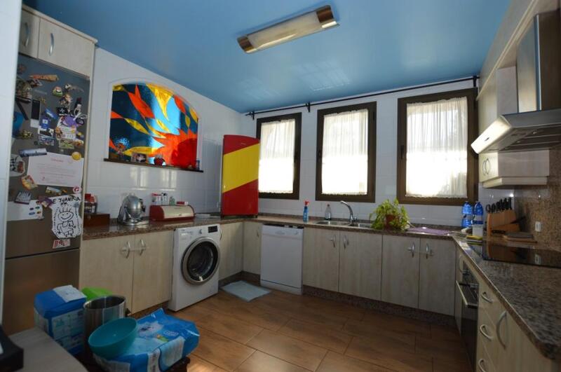 3 soveværelse Byhus til langtidsleje