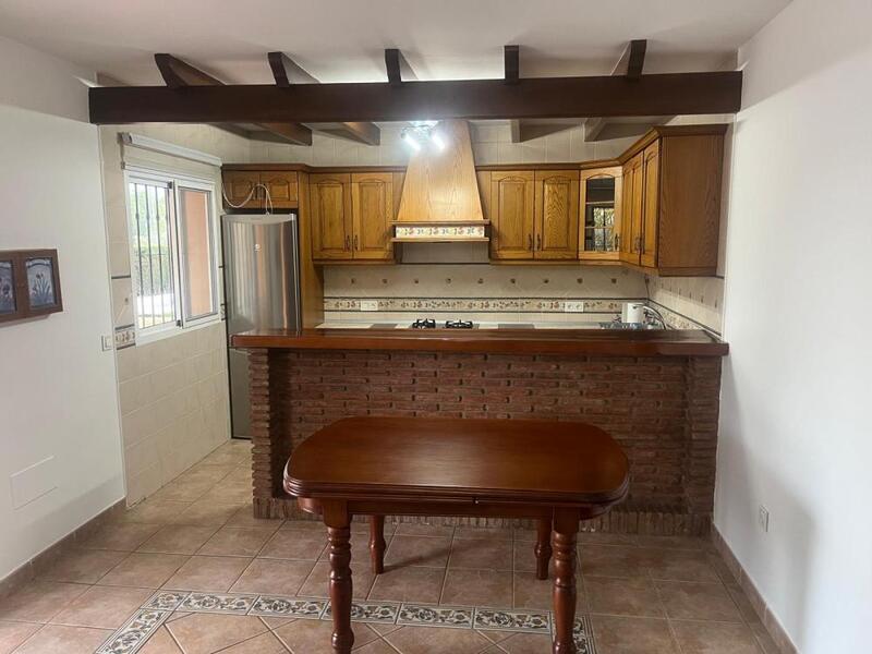 3 bedroom Country House for Long Term Rent