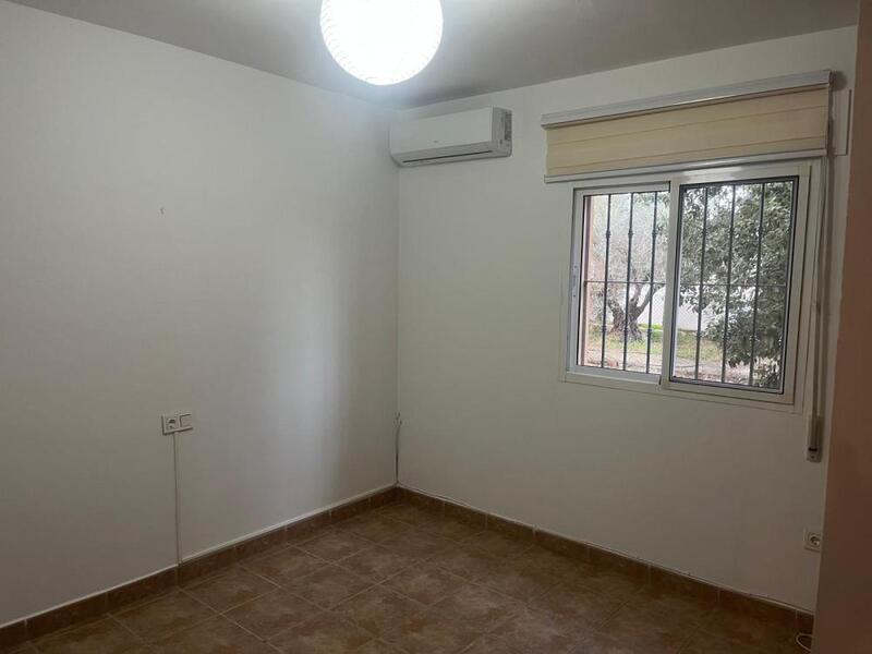 3 bedroom Country House for Long Term Rent