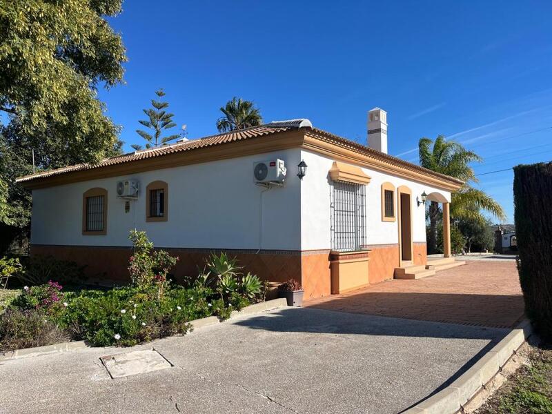 3 bedroom Country House for Long Term Rent