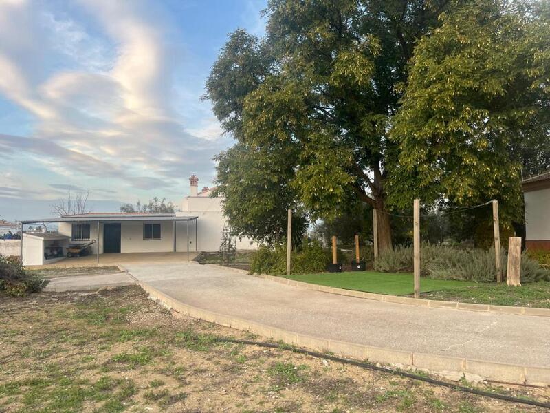 3 bedroom Country House for Long Term Rent